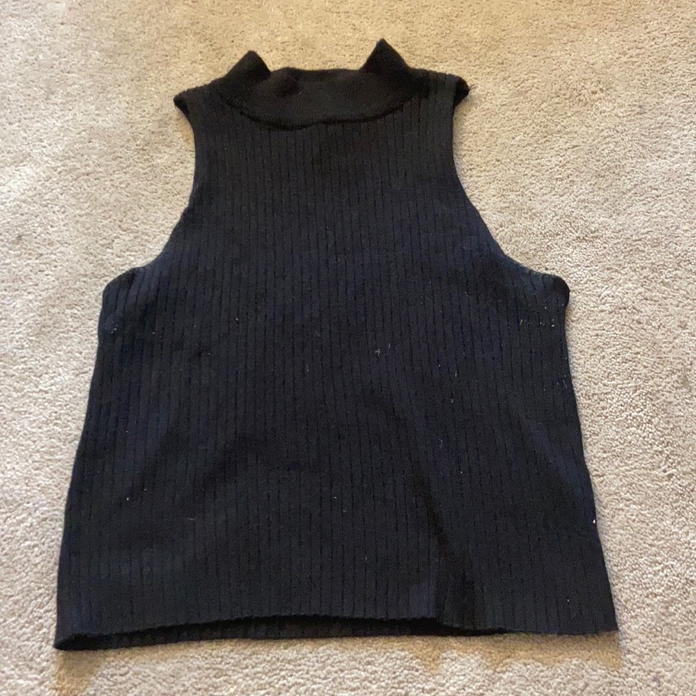Tank top black turtleneck